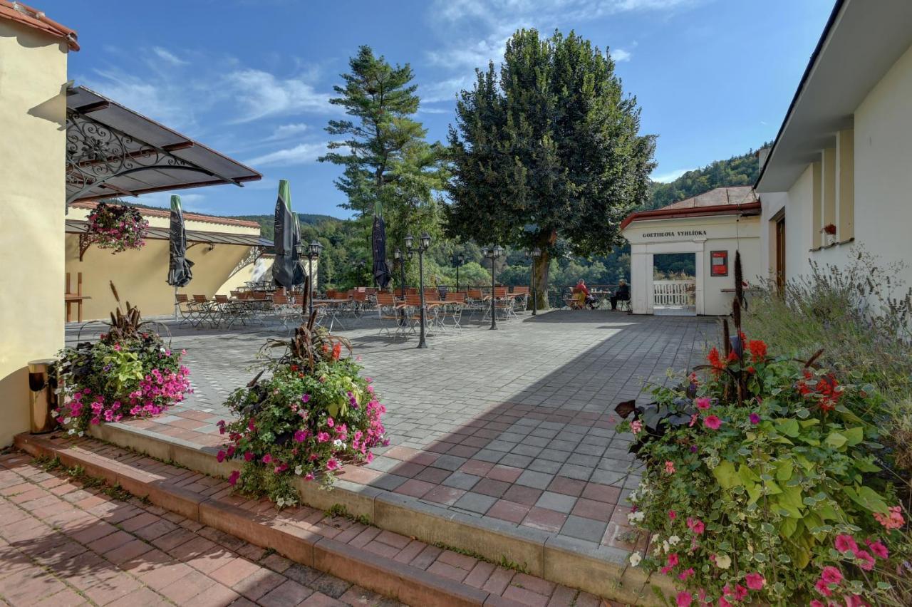 Hotel U Bileho Kone Loket Exterior foto