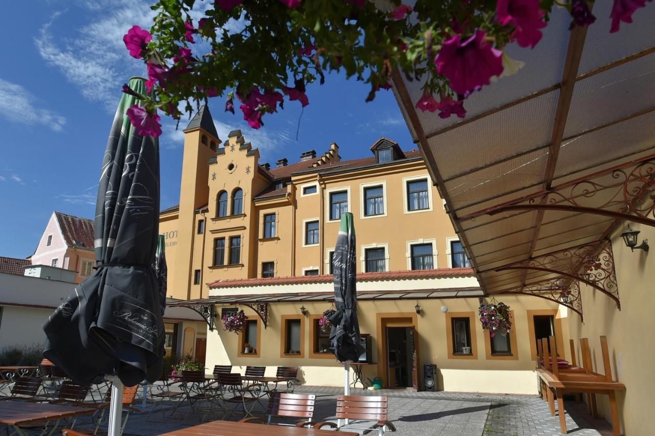 Hotel U Bileho Kone Loket Exterior foto